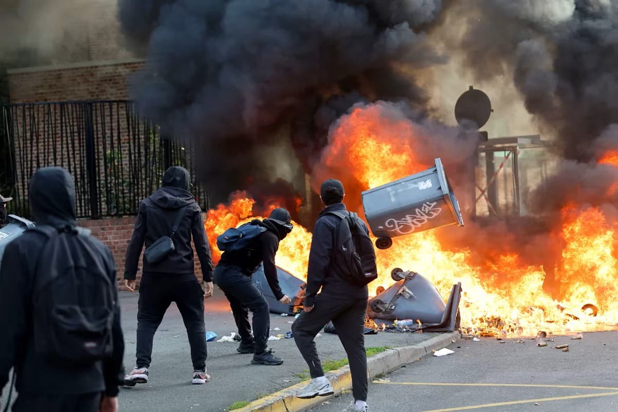 France schools crisis: 40 headteachers injured as protests shut hundreds of schools