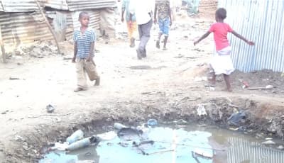 School children trained  to contain cholera spread