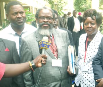 Varsity unions warn non-striking members of stern action