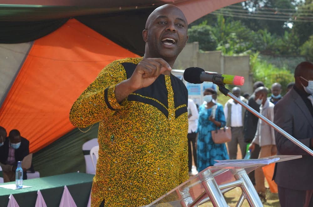 Senator promises salary increment for teachers if they elect UDA into power