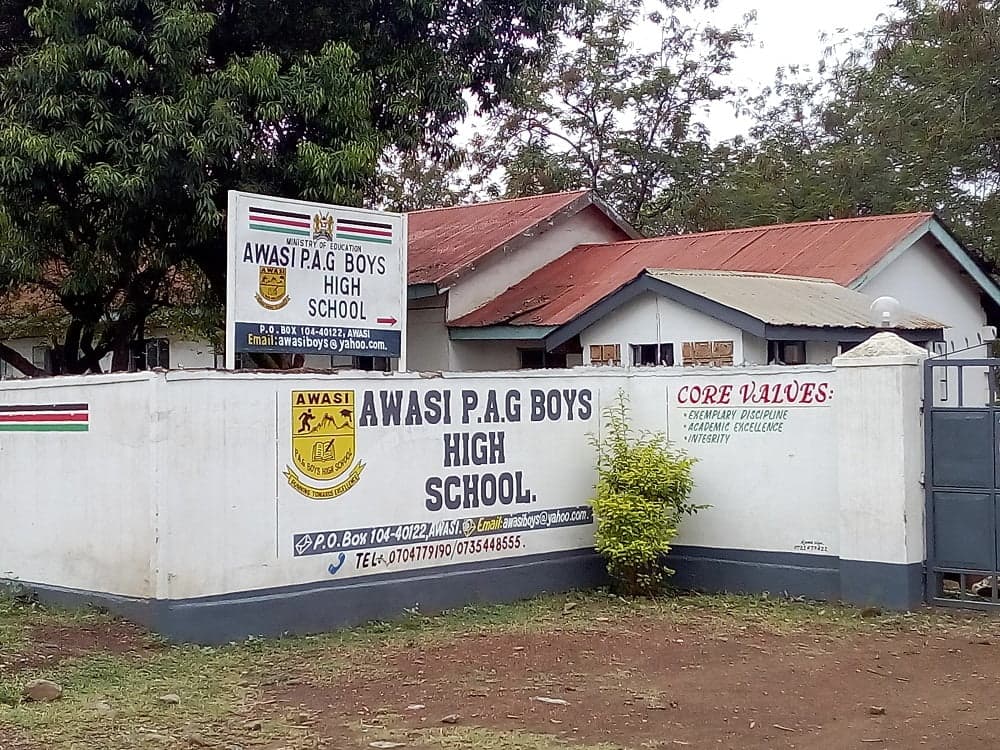 The Principal who invested patience and calm to transform tiny school to a popular brand image 1