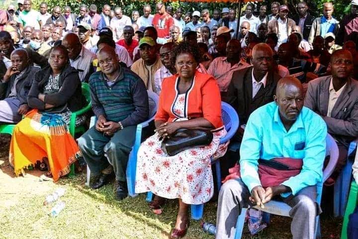Politicians on the prowl for teachers’ votes