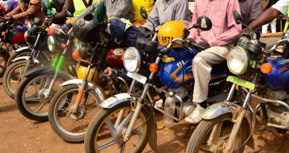 Police probe lynching of two students on suspicion of robbery