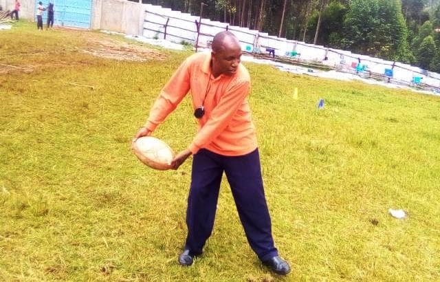 Teacher collapses, dies during school sports training exercise