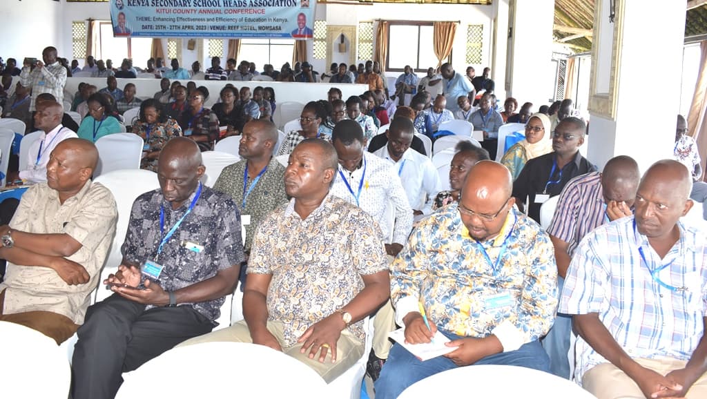Utilize flexible management styles for smooth running of schools, Principals told