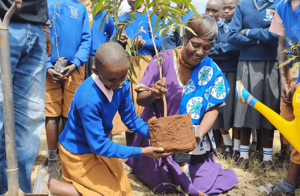 Women group launches campaign against early pregnancies, drug abuse among students