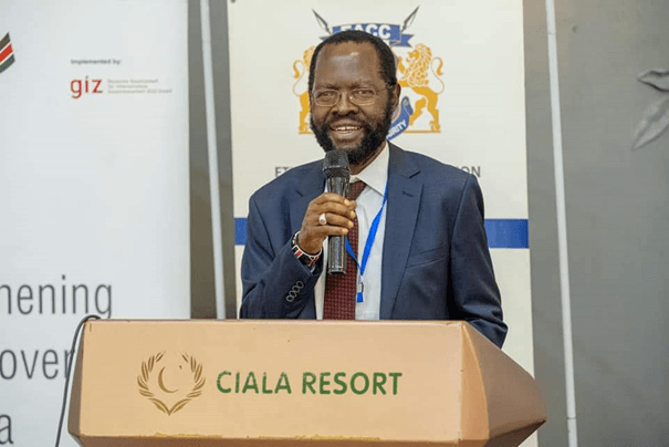 Kisumu Governor announces scholarships for 1400 students