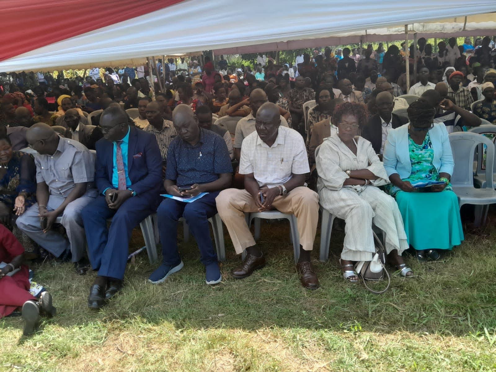 Panelists urged to prioritize needy students for Wings to Fly