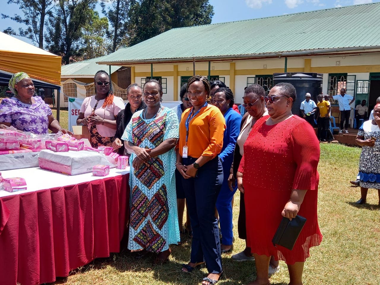 First Lady pledges to pay fees for teen mothers in Kakamega Polytechnic image 1