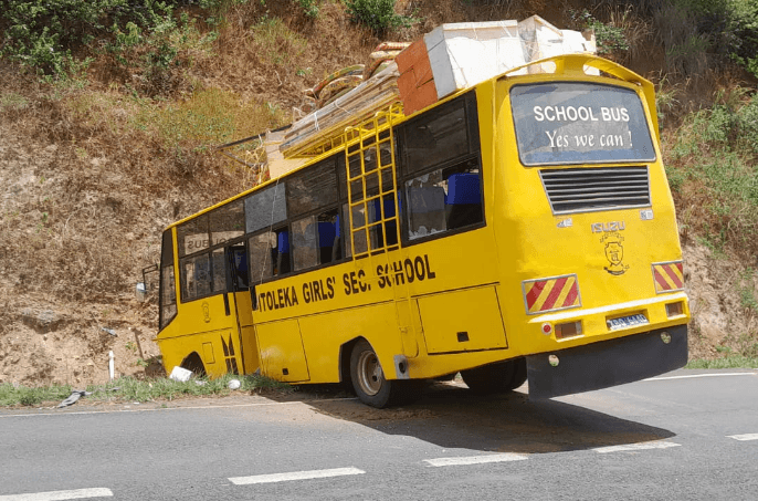Tragedy avoided on black spot by clever driver with 38 students, 10 teachers on board