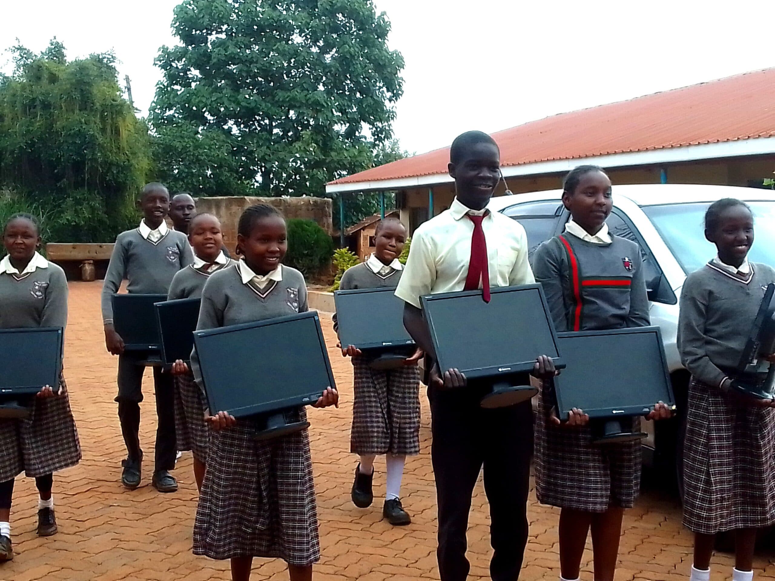 Former student donates computers to slum school in Murang’a