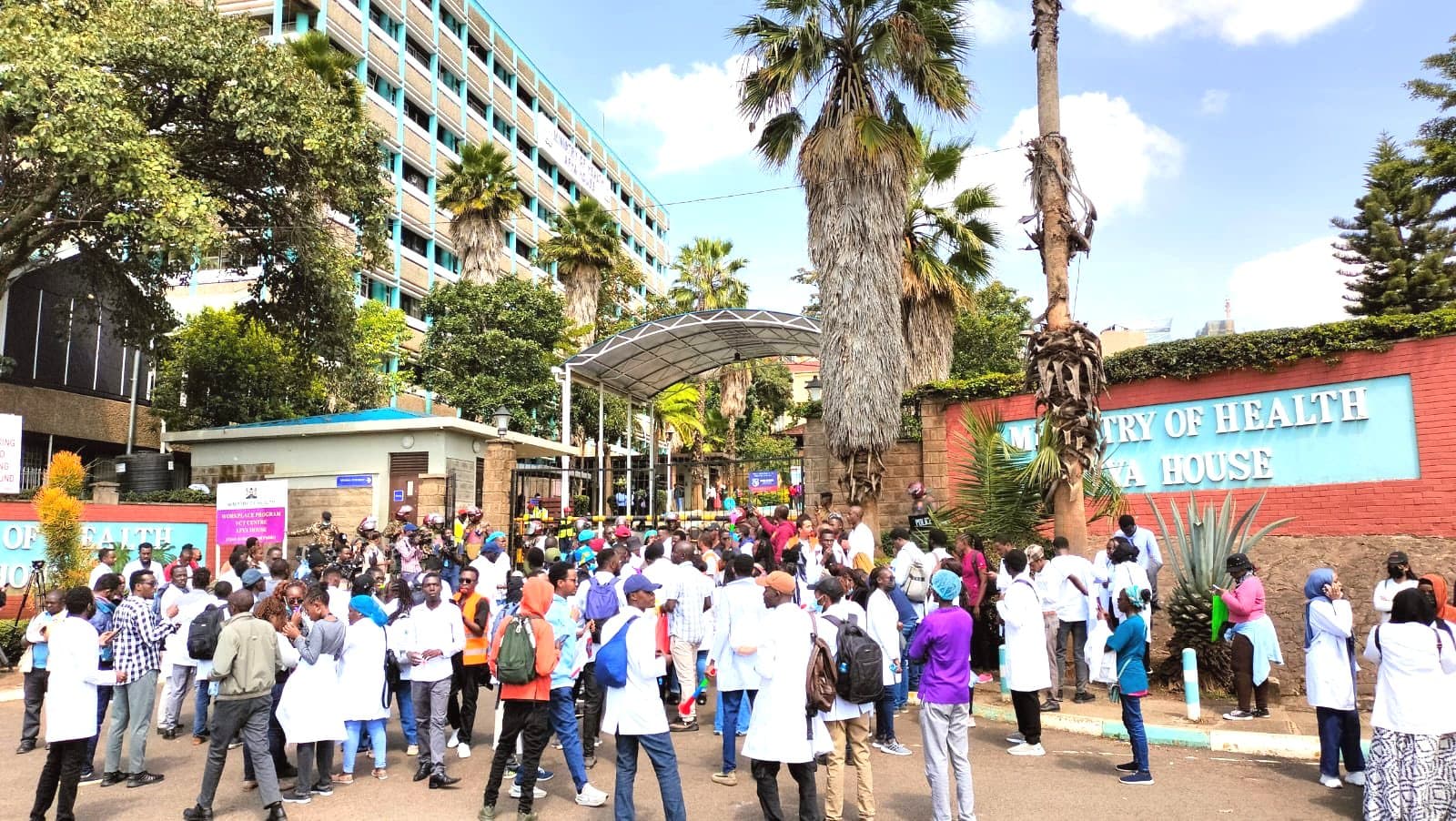 KMPDU: Protests to push government to employ intern doctors not suspended