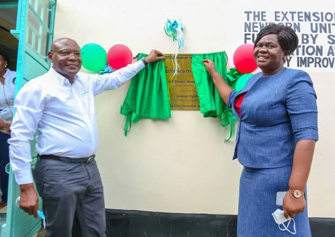 Homa Bay Governor lauds Safaricom for Ksh40 million school project image 1