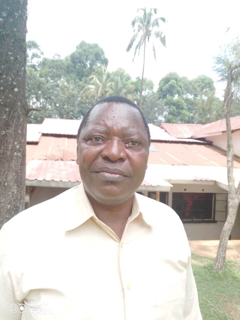 Thirsty elderly people flock Kisii University for Degrees