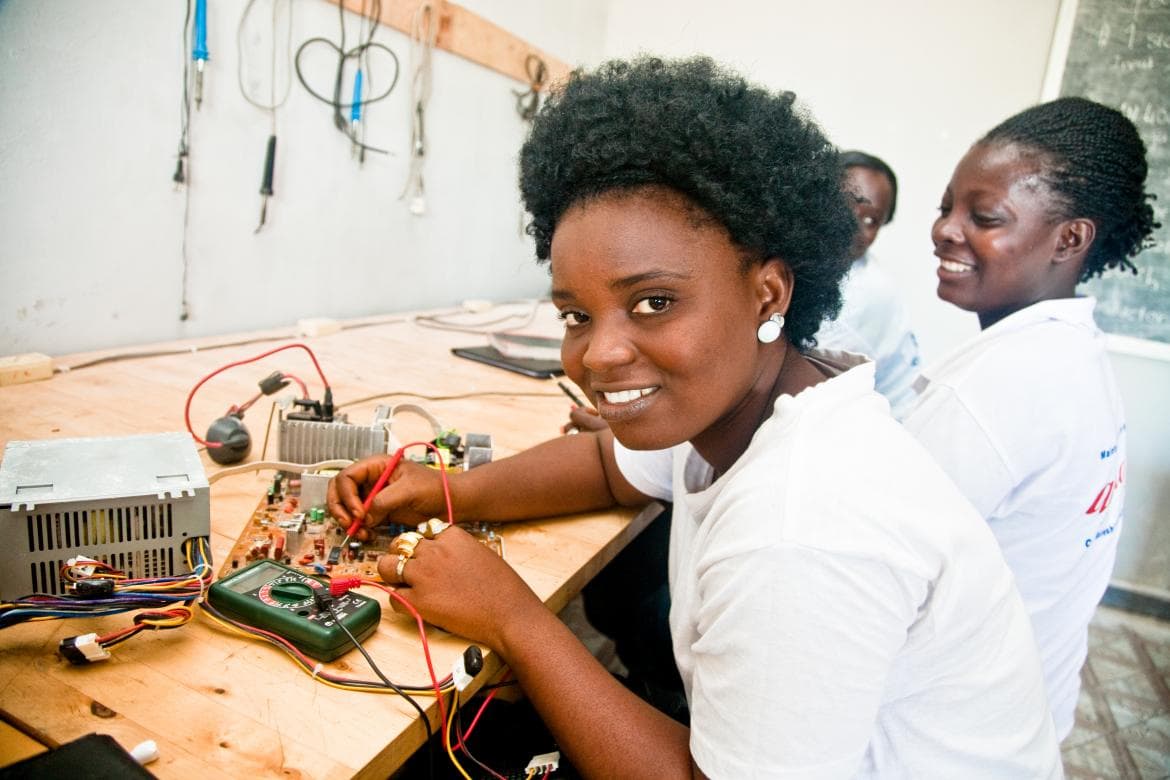 Female students dive deep into the technical fields