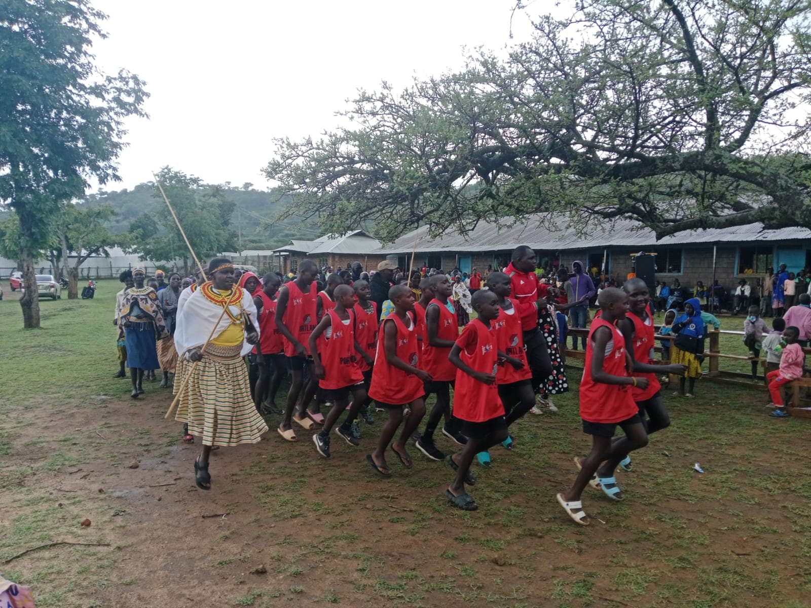 Champs Senetwo basketball team given a heroic welcome