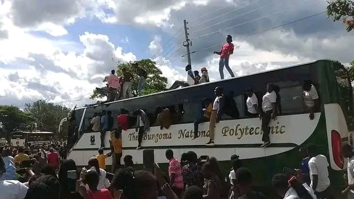 Celebrations engulf Bungoma Poly as new 72-seater bus is launched