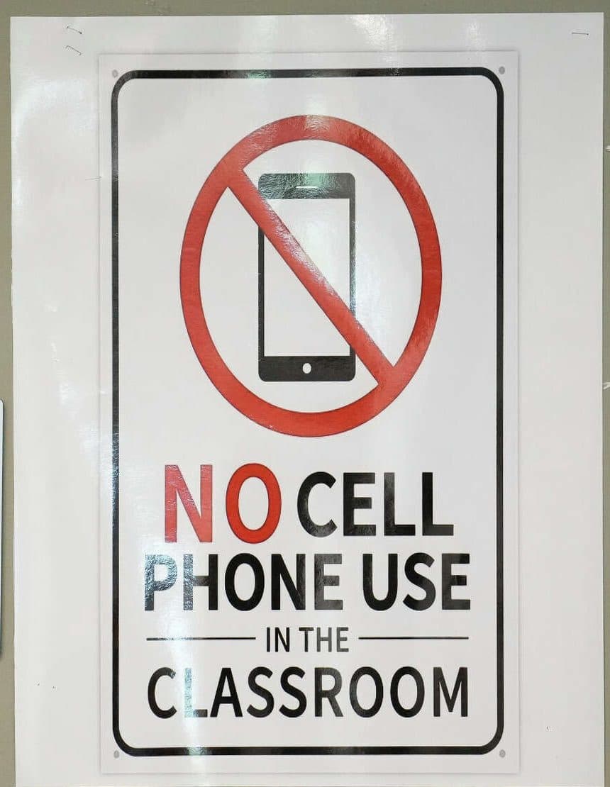 Murang’a’s Muthithi Secondary bans use of phones by teachers during school hours