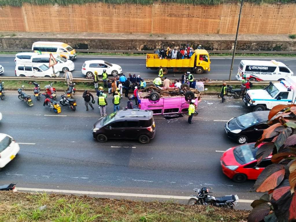 Van overturns on Thika Road, injuring several school children