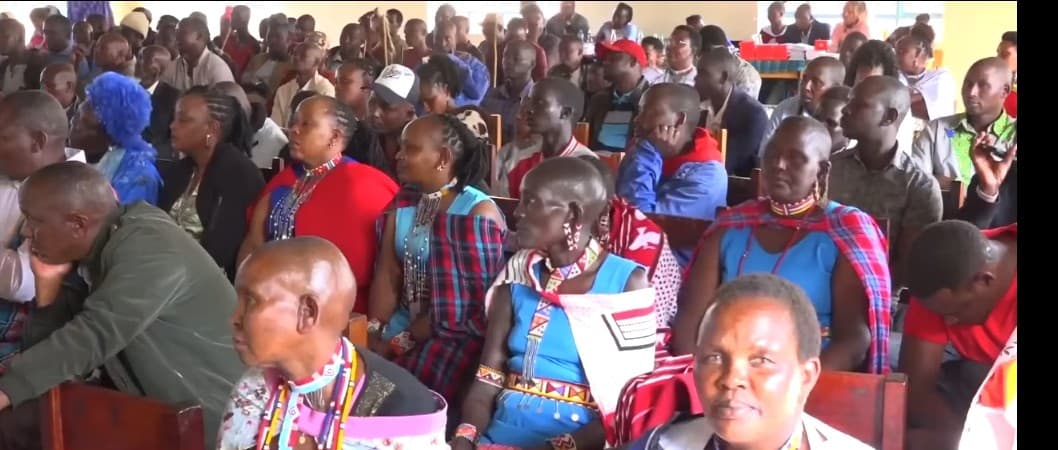 Writers urged to embrace native languages in their work to preserve community heritage