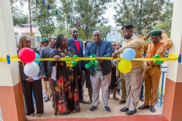 Kajiado’s Enoomatasiani School gets new ICT Lab to boost tech skills