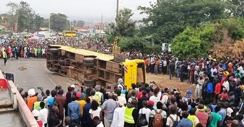 Horror as school bus overturns at Kisumu’s Coptic roundabout, killing 21
