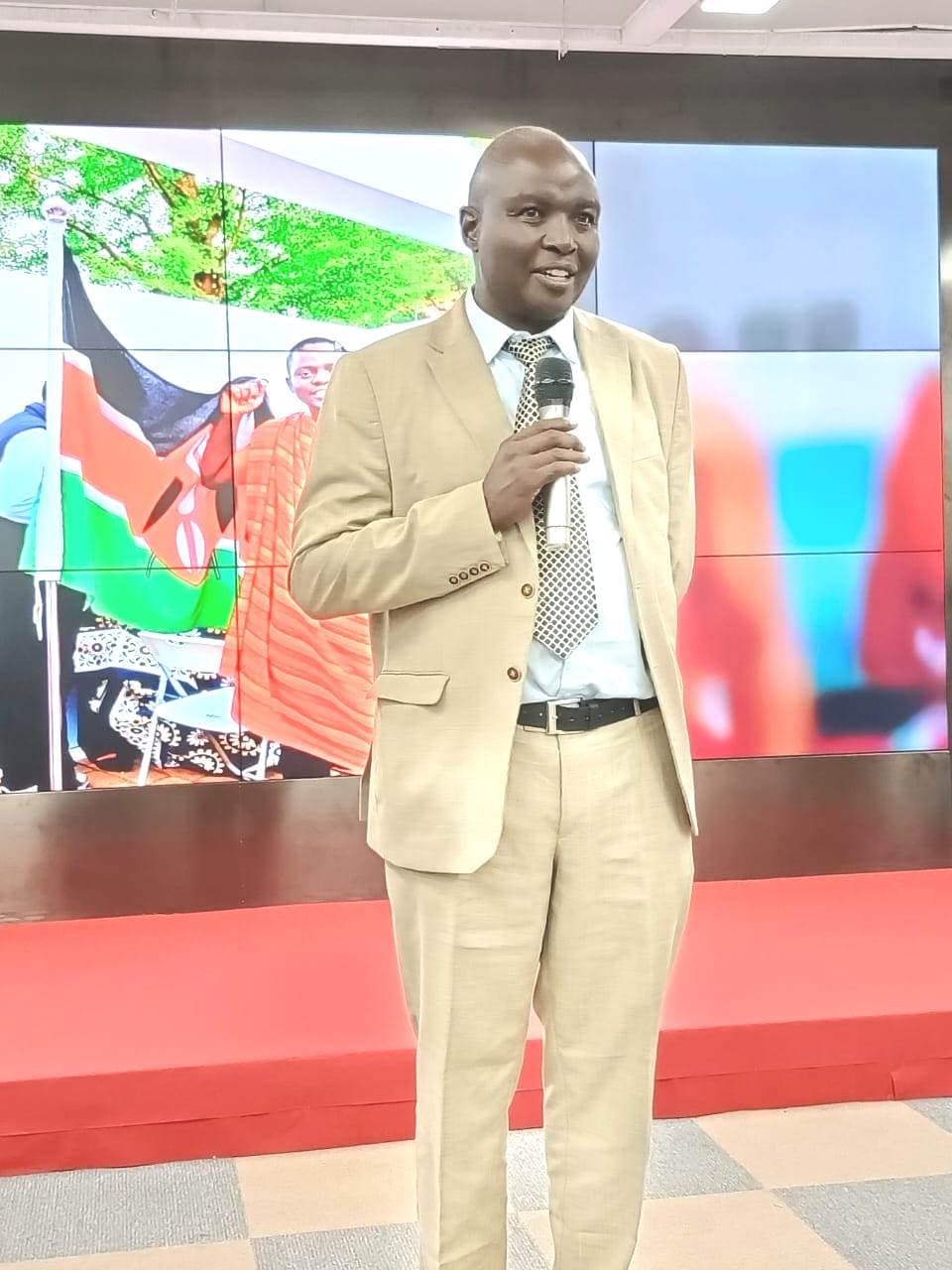 Teachers hail ex-Principal Ombiro for transforming education
