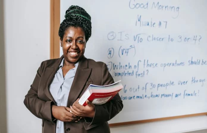 Information teachers should have about overseas teaching jobs