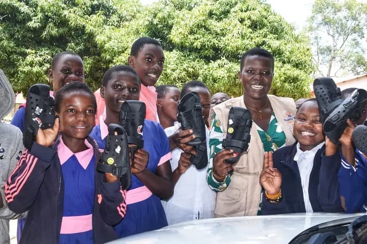 9,000 students in Busia County receive new shoes in anti-jigger campaign