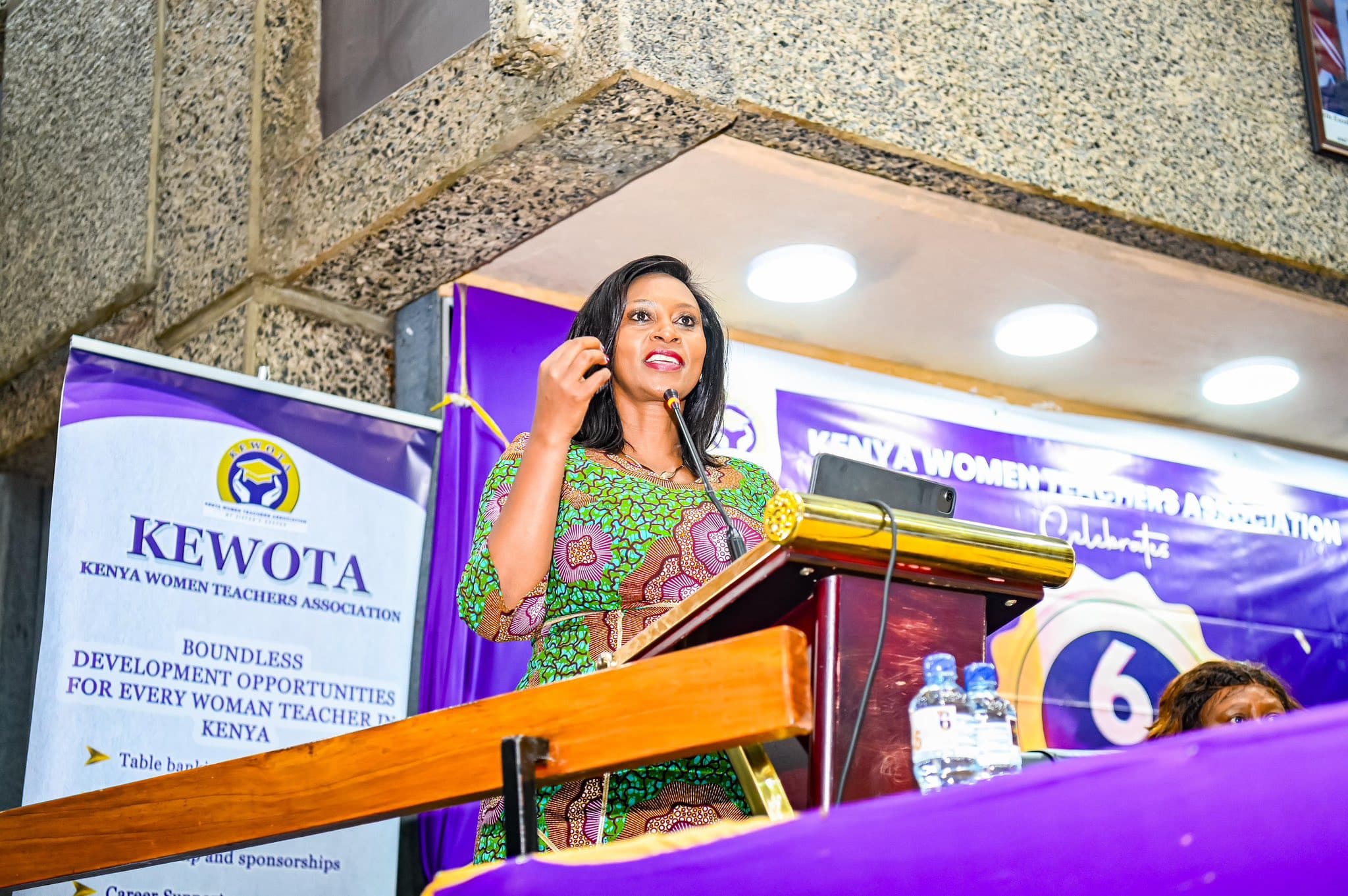 Teachers urged to embrace social media platforms to engage students beyond classroom