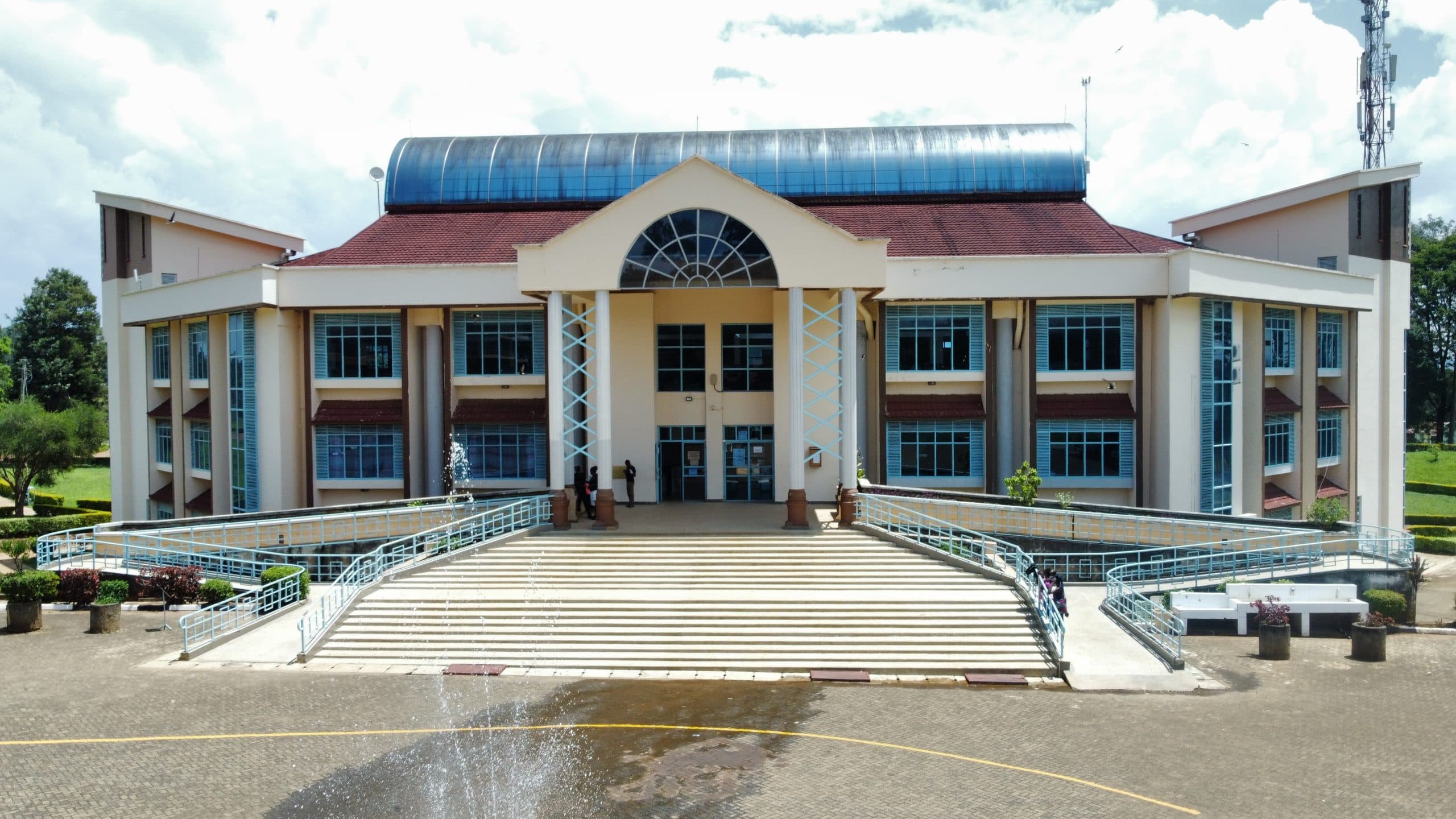 MMUST moves to reassure graduands after delays and complaints over graduation gowns