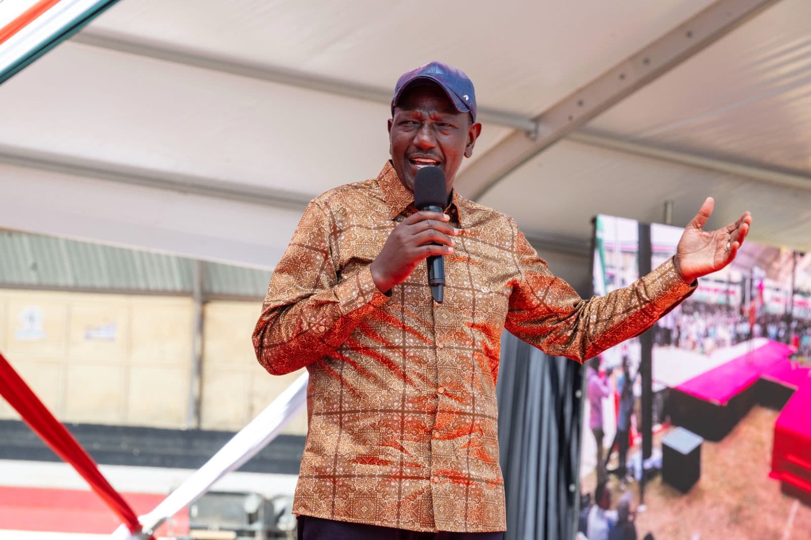 President Ruto orders all Grade 10 learners to report to schools with or without fees, uniform