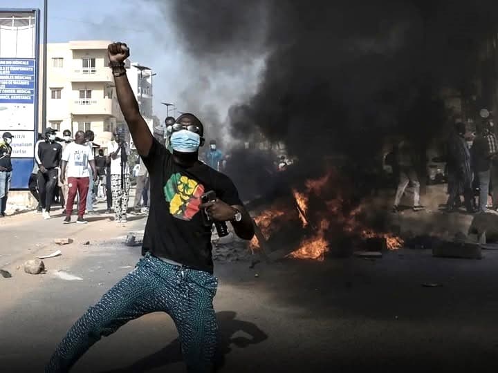 Student killed as protests over unpaid stipends rock Senegal’s top university