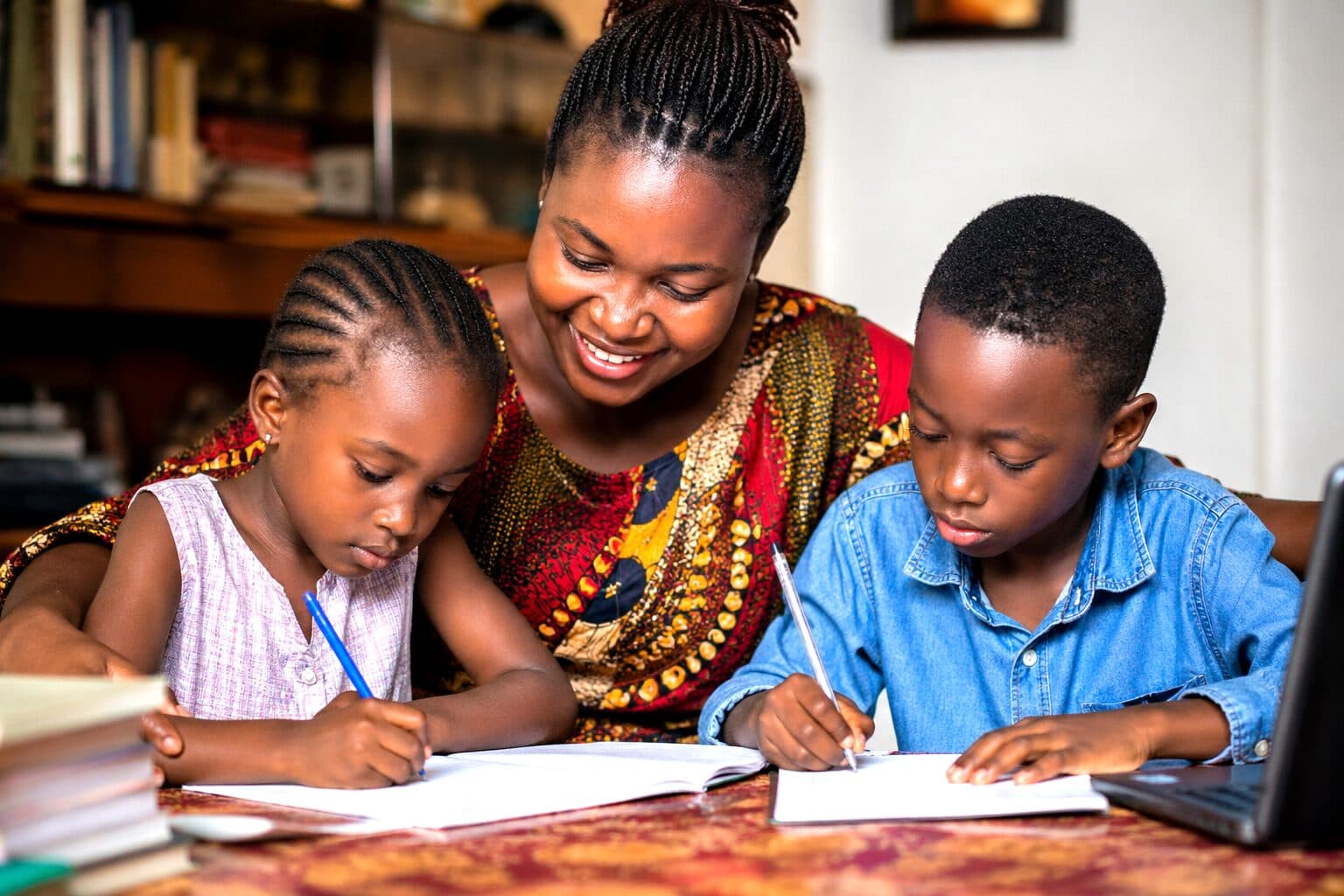 Single mothers at the crossroads: Struggling for their children’s academic success
