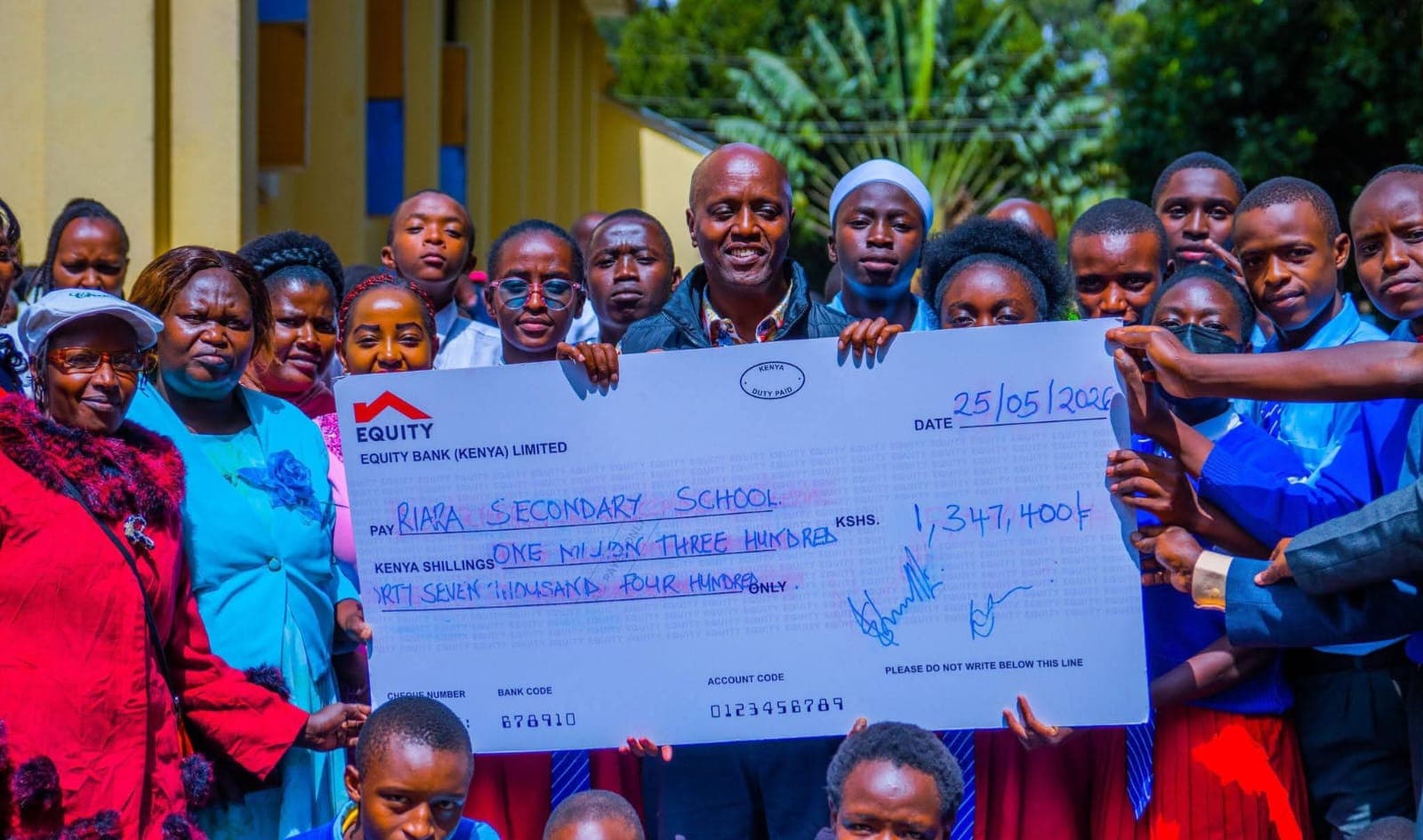 MP Machua Waithaka commission’s free Day Secondary School Bursaries, multi-million projects