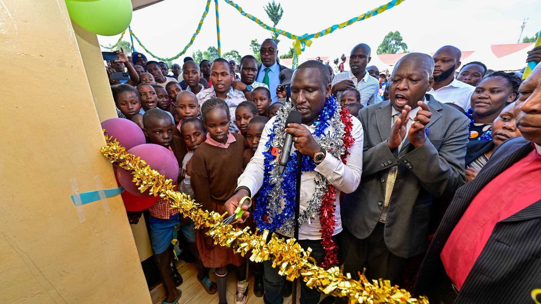 Senator Cheruiyot commissions new Grade 8 classroom at Kapsenetwet Primary