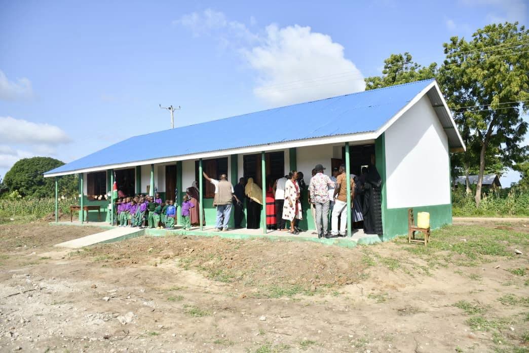 Governor Timamy unveils new ECDE centre for learners in Ziwani