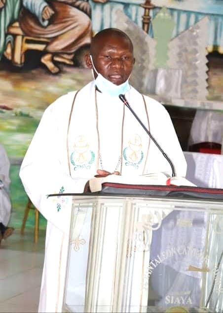 Drug abuse among parents fuelling school fires, Catholic priest warns