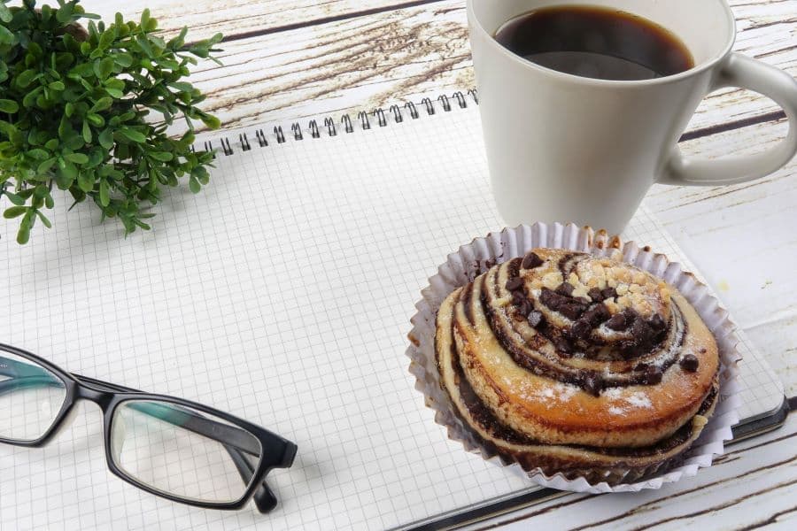 Coffee, cigarettes and doughnuts: Why the brain craves what the body may regret