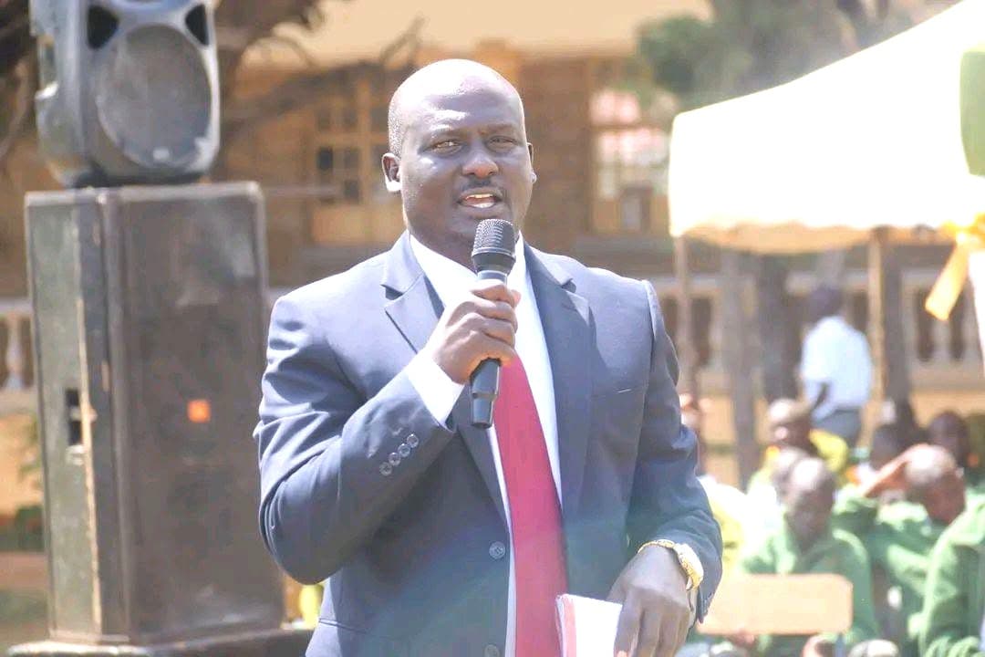 Julius Ndirangu hands over Kabarnet Boys leadership to new principal after nine years