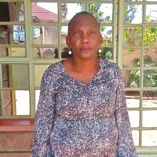 Former student who organised school strikes searches for principal she once hated to apologise