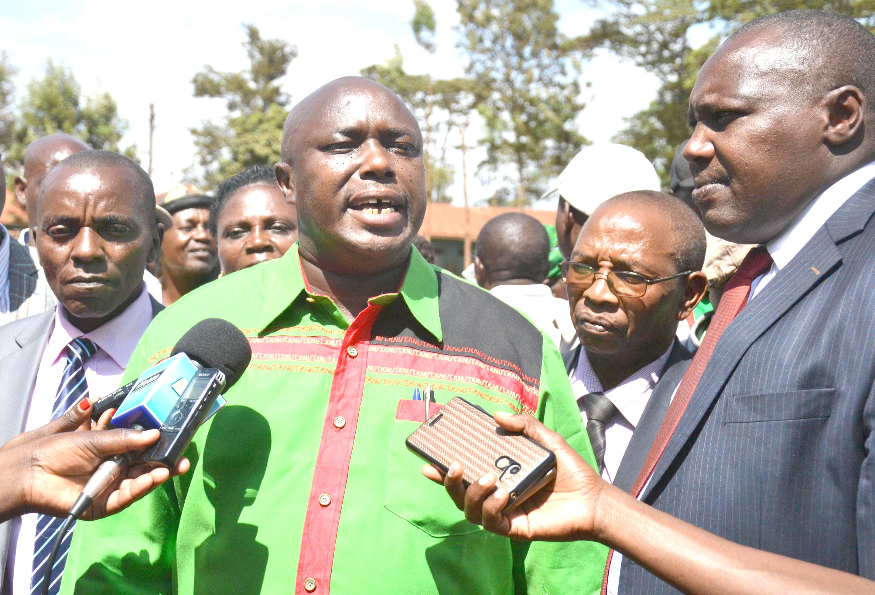 KNUT tells TSC to promote teachers
