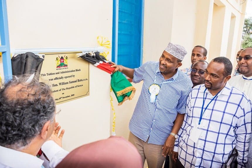 Degree requirement for politicians attract mixed reactions