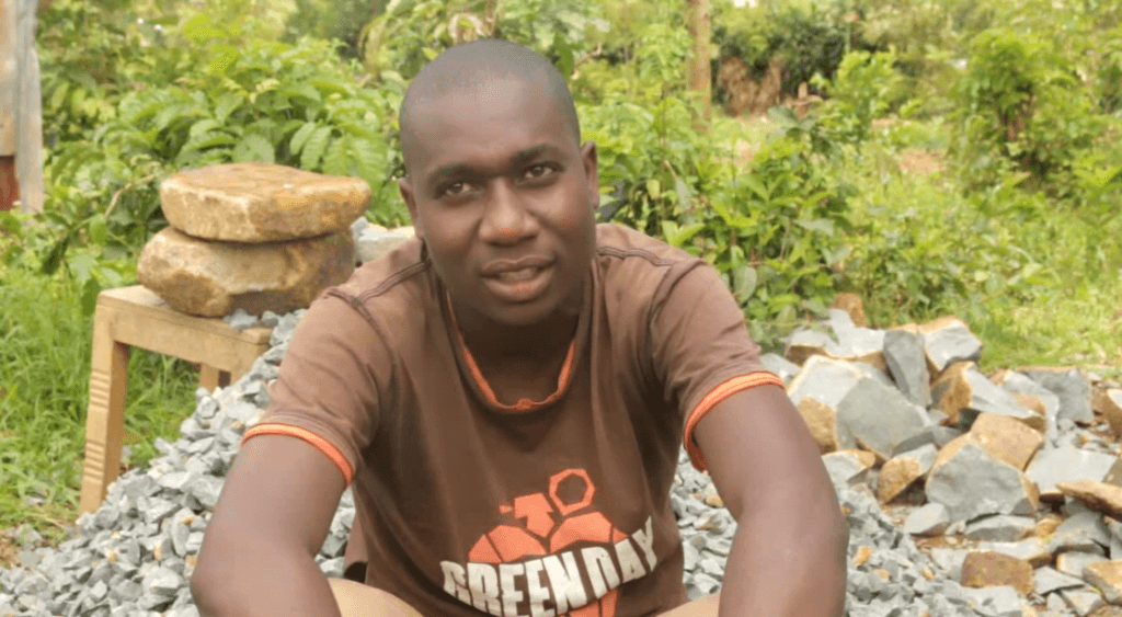 Bright student from Kakamega appeals for help to join University image 2