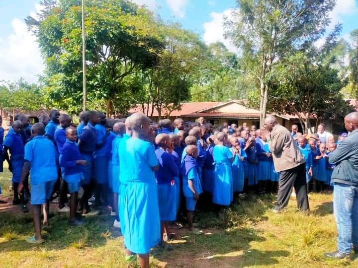 MP urges parents to provide moral support to local schools