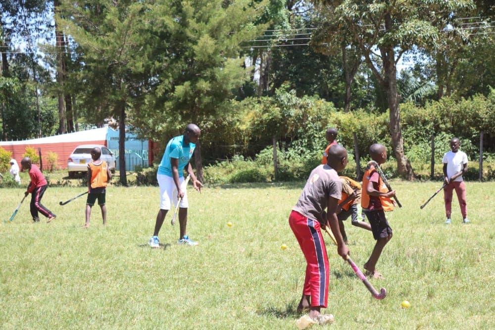 Hockey enthusiast nurtures talents among school children through own hockey academy image 3