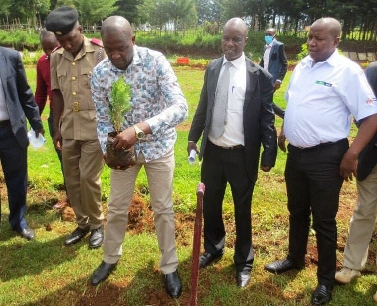 Kericho governor launches 3,000 scholarships to vocational colleges