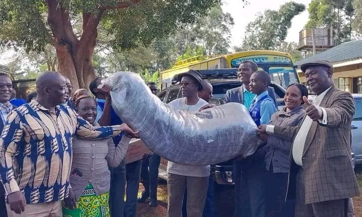 Legislators donate bedding to schools after dormitories raze down