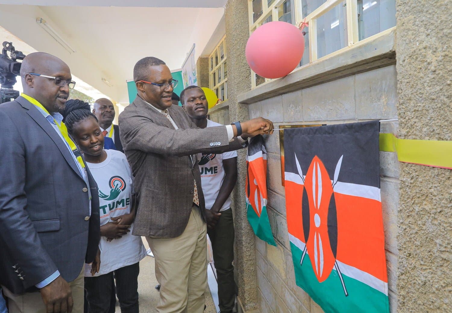 Owalo launches Jitume ICT lab at The Eldoret National Polytechnic