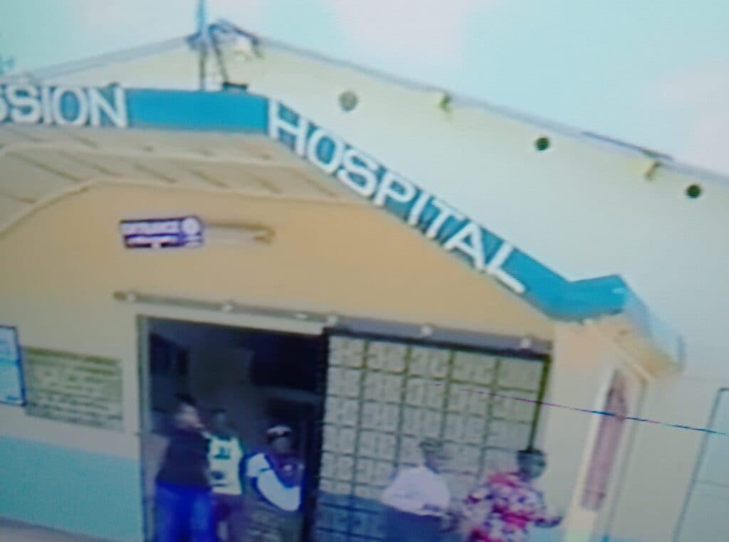 75 students hospitalized from stampede as student tries to kill teacher image 1